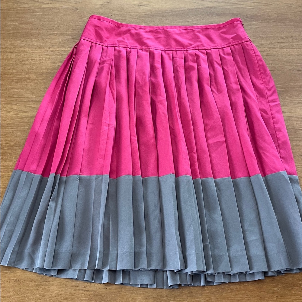 LOFT Vibrant Pink and Taupe Silky Pleated Skirt, Knee Length, Size 6